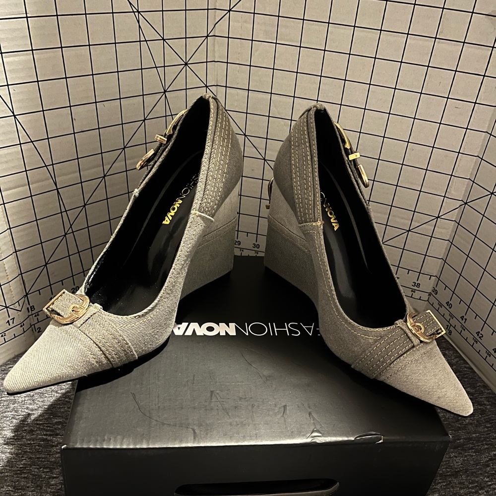 Wedge Heels - Picture 3 of 6